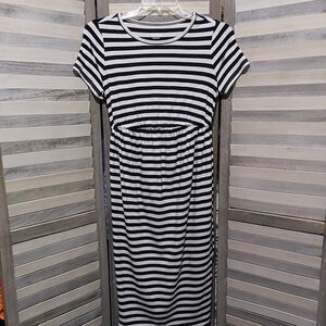 Isabel Maternity by Ingrid & Isabel Blue White Raglan Midi Dress